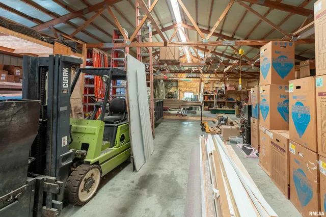 $315,000 | 8130 Southfork Road, Marion, IL 62959