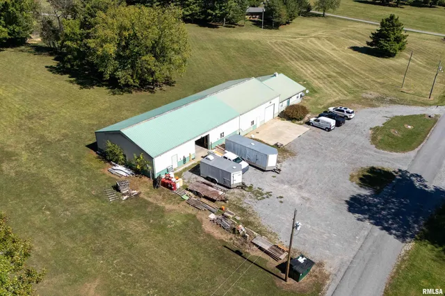 $315,000 | 8130 Southfork Road, Marion, IL 62959