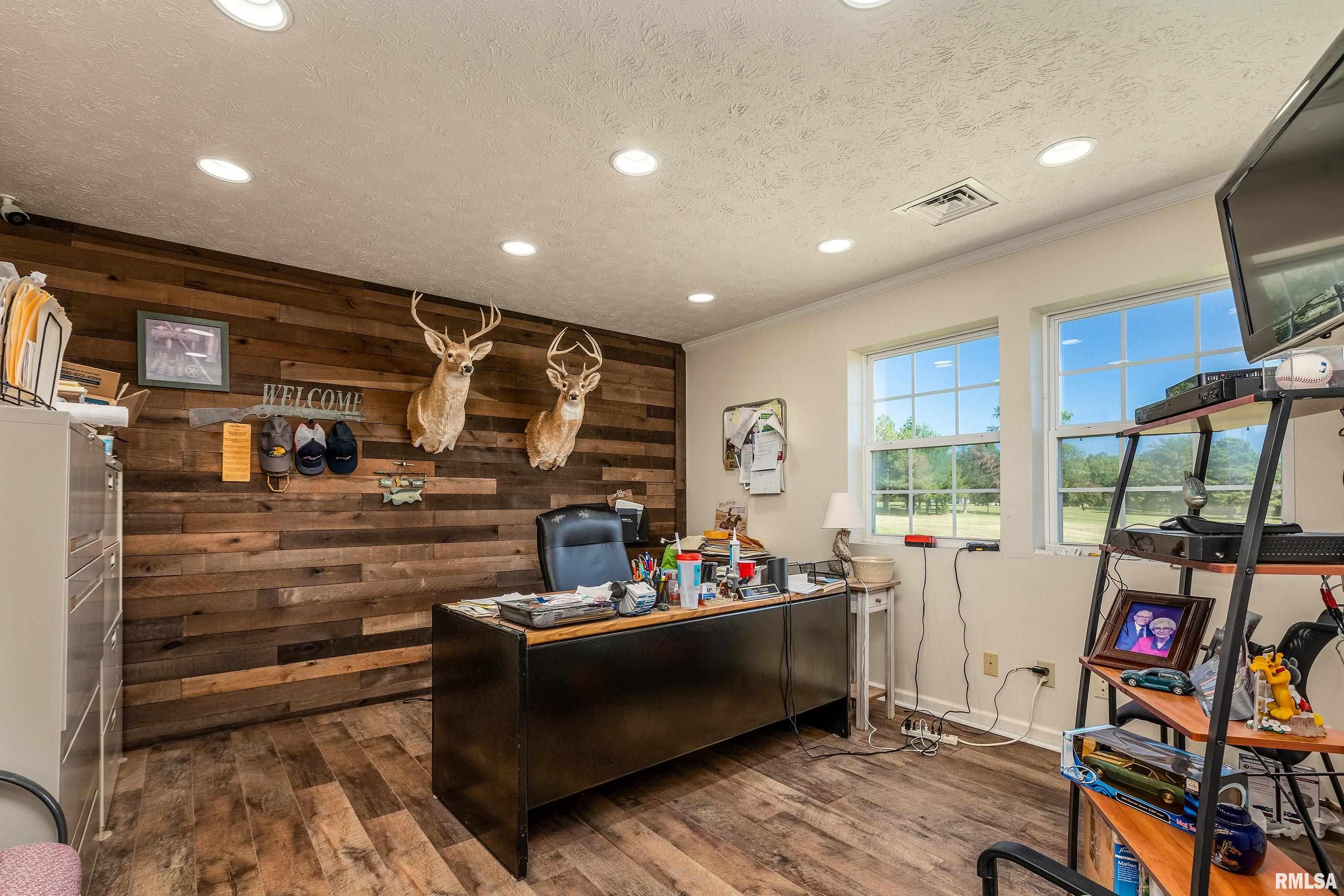 8130 Southfork Road Marion, IL 62959 - Photo 5 of 12