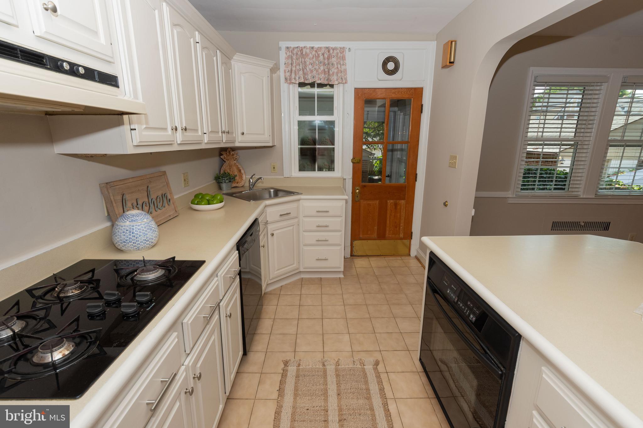 413 Dunkirk Road Baltimore, MD 21212 - Photo 14 of 45