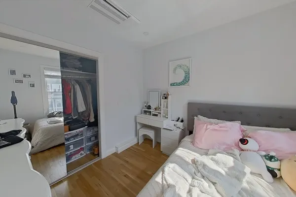 $3,800 | 586 East Broadway, Unit 2, Boston, MA 02127