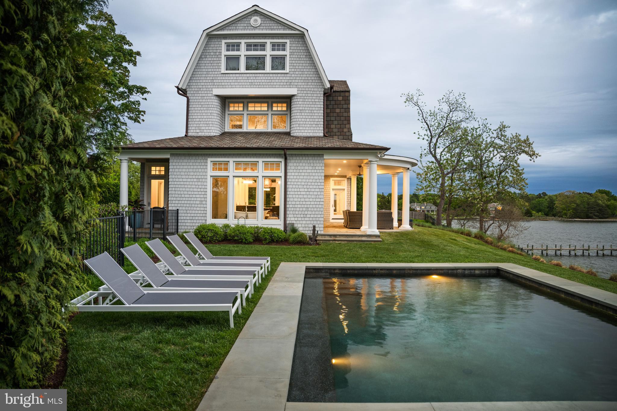 Perfection in Wild Rose Shores!