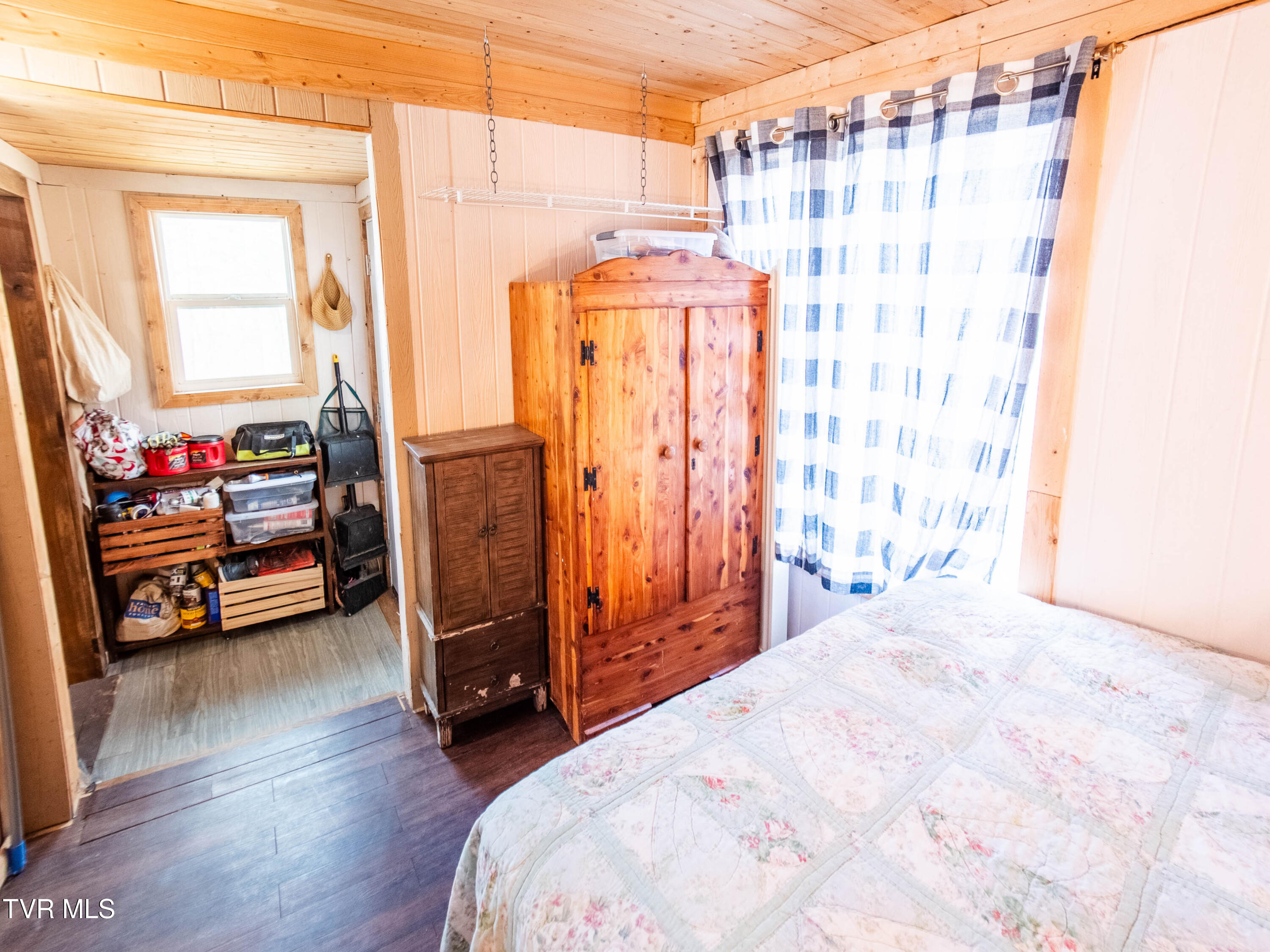 472 Buzzard Roost Road Bulls Gap, TN 37711 - Photo 12 of 27 P1255545-HDR