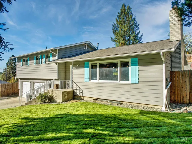 $475,000 | 914 East F Street, Moscow, ID 83843