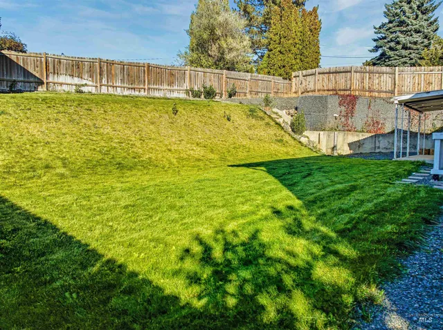 $475,000 | 914 East F Street, Moscow, ID 83843