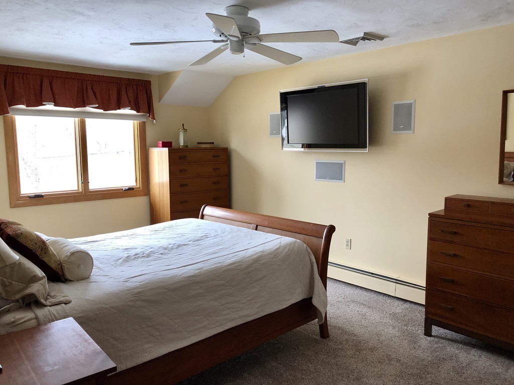 3 Pheasant Hill Road Bellingham, MA 02019 - Photo 18 of 29