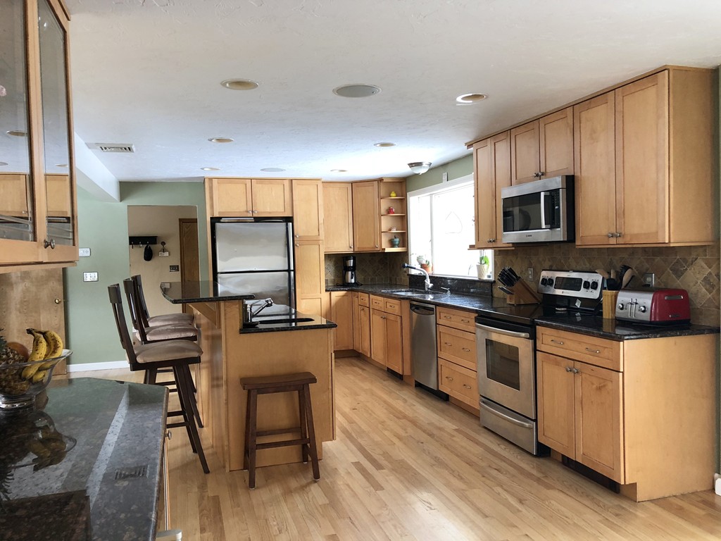 3 Pheasant Hill Road Bellingham, MA 02019 - Photo 7 of 29