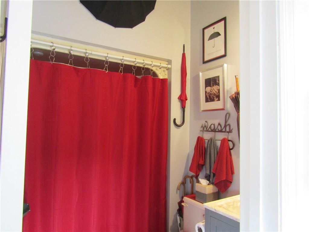 2313 Old Greentree Road Carnegie, PA 15106 - Photo 20 of 23 Gallery Image 20