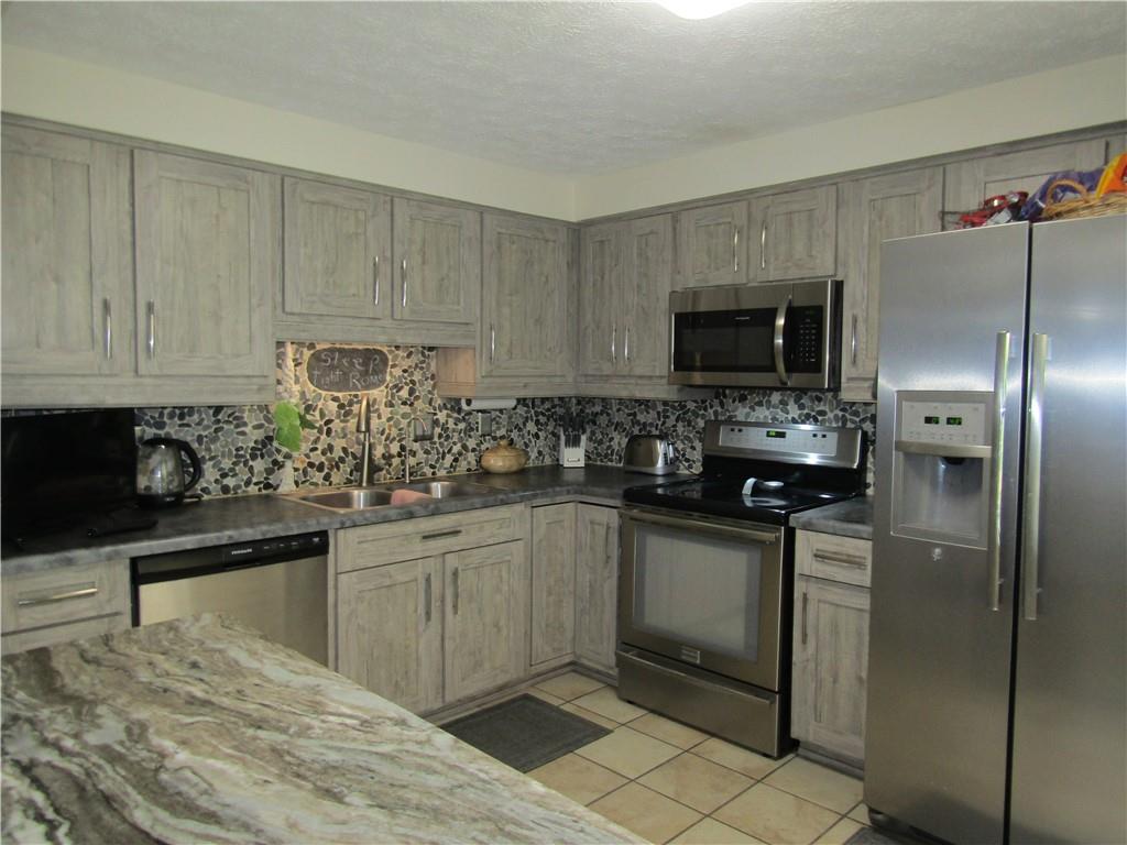 2313 Old Greentree Road Carnegie, PA 15106 - Photo 9 of 23 Gallery Image 9
