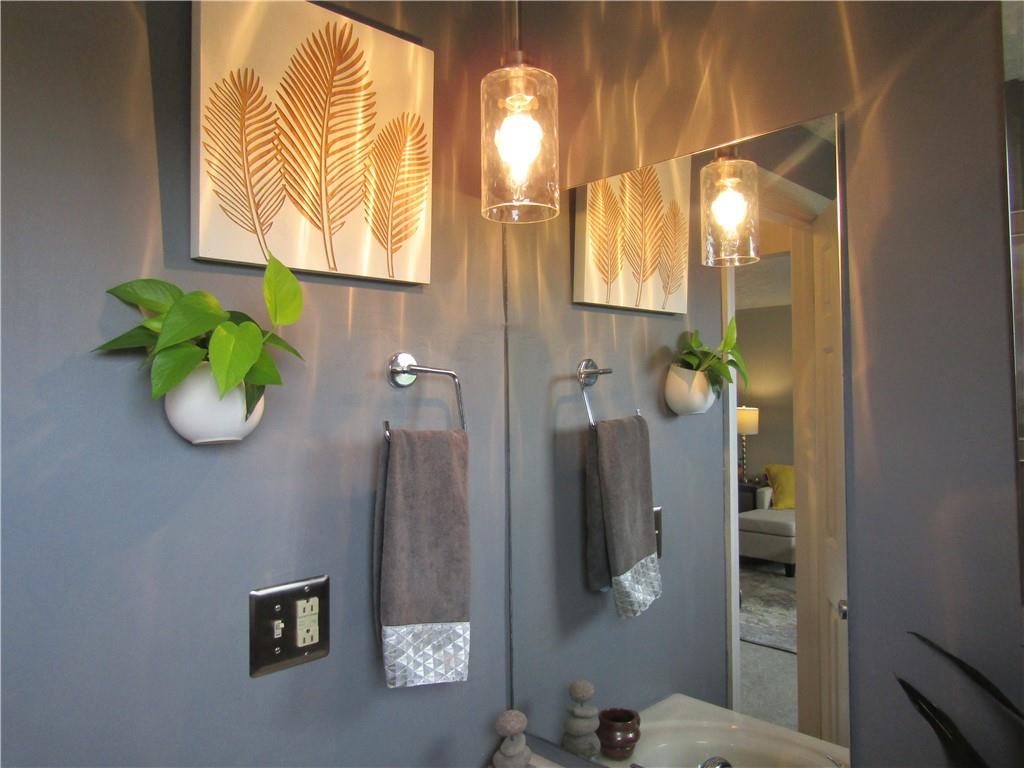 2313 Old Greentree Road Carnegie, PA 15106 - Photo 10 of 23 Gallery Image 10