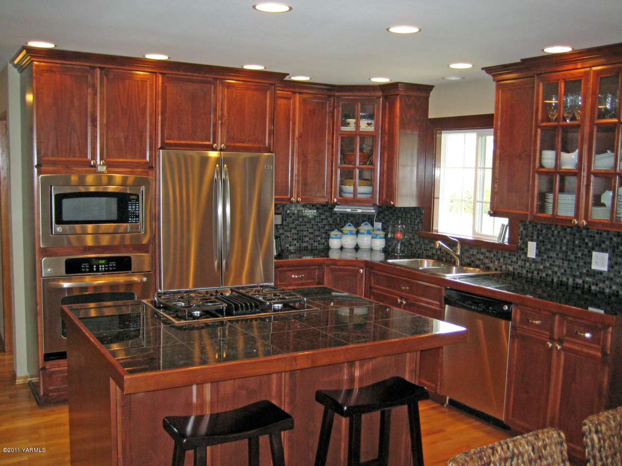 1903 Moore Road Yakima, WA 98908 - Photo 5 of 25 Stunning Kitchen