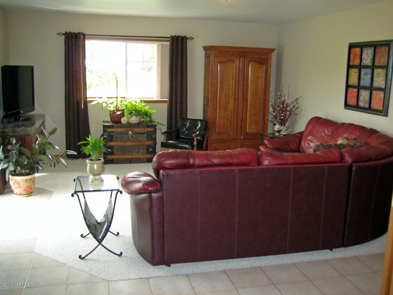 1903 Moore Road Yakima, WA 98908 - Photo 6 of 25 Separate Family Room