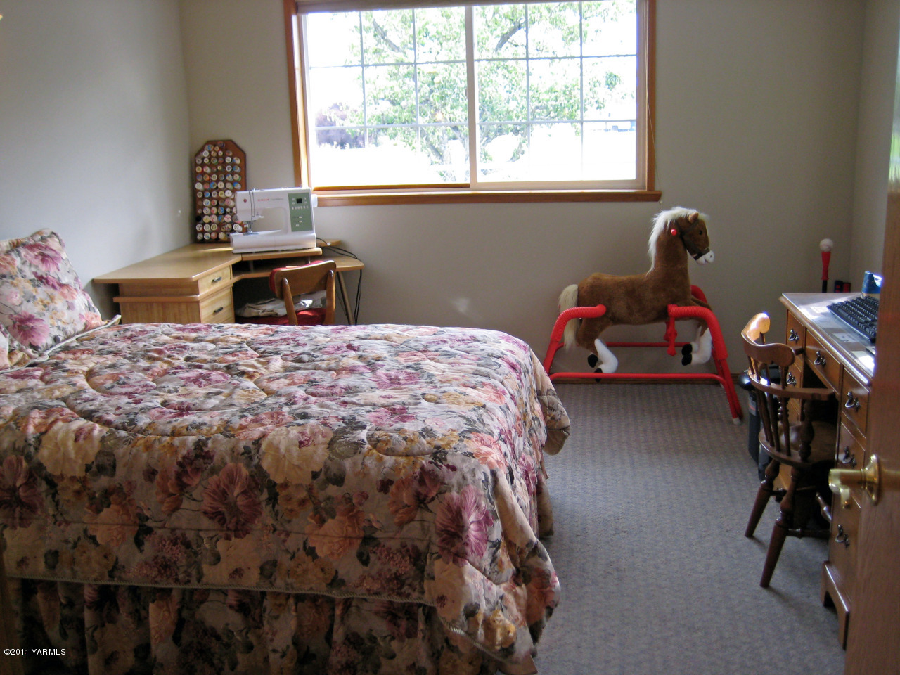 1903 Moore Road Yakima, WA 98908 - Photo 10 of 25 Separate Large Bedroom