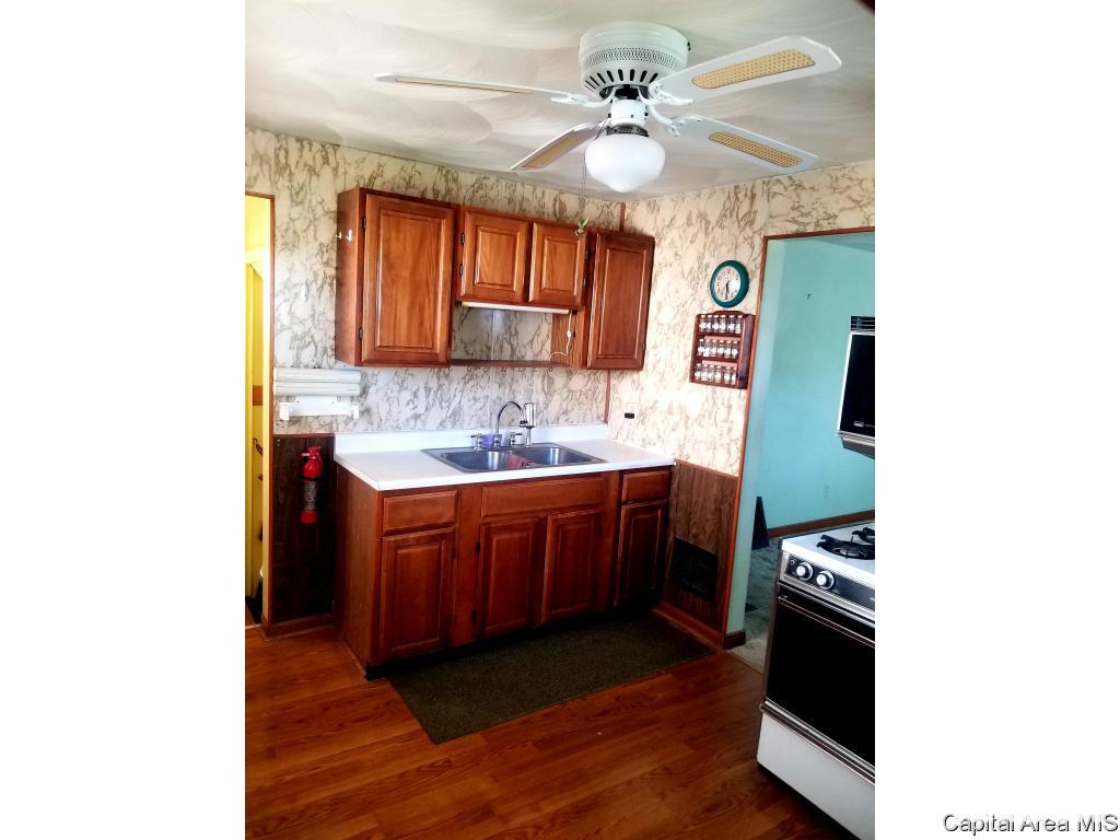 2216 E Keys Springfield, IL 62702 - Photo 12 of 25