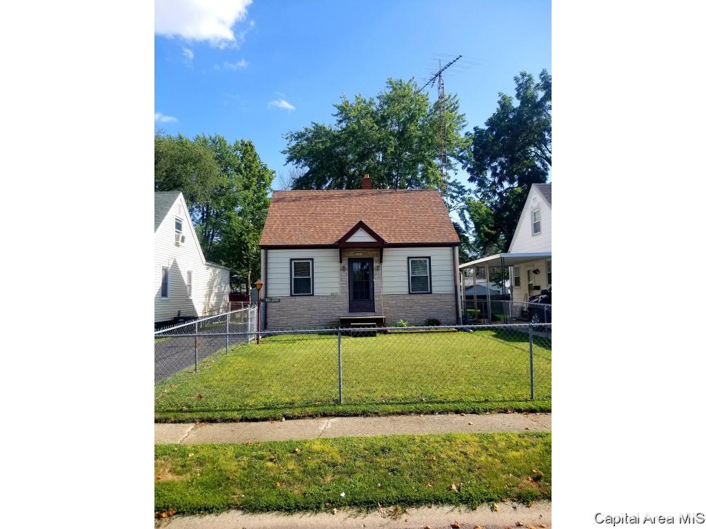 2216 E Keys Springfield, IL 62702 - Photo 3 of 25