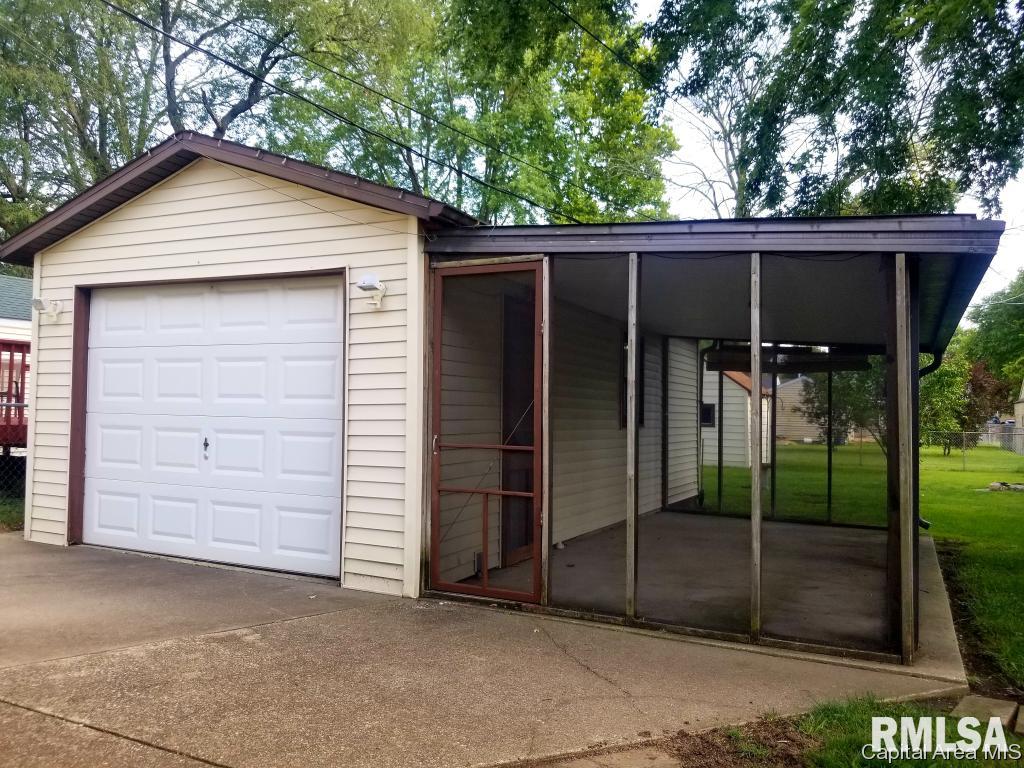 2216 E Keys Springfield, IL 62702 - Photo 4 of 25