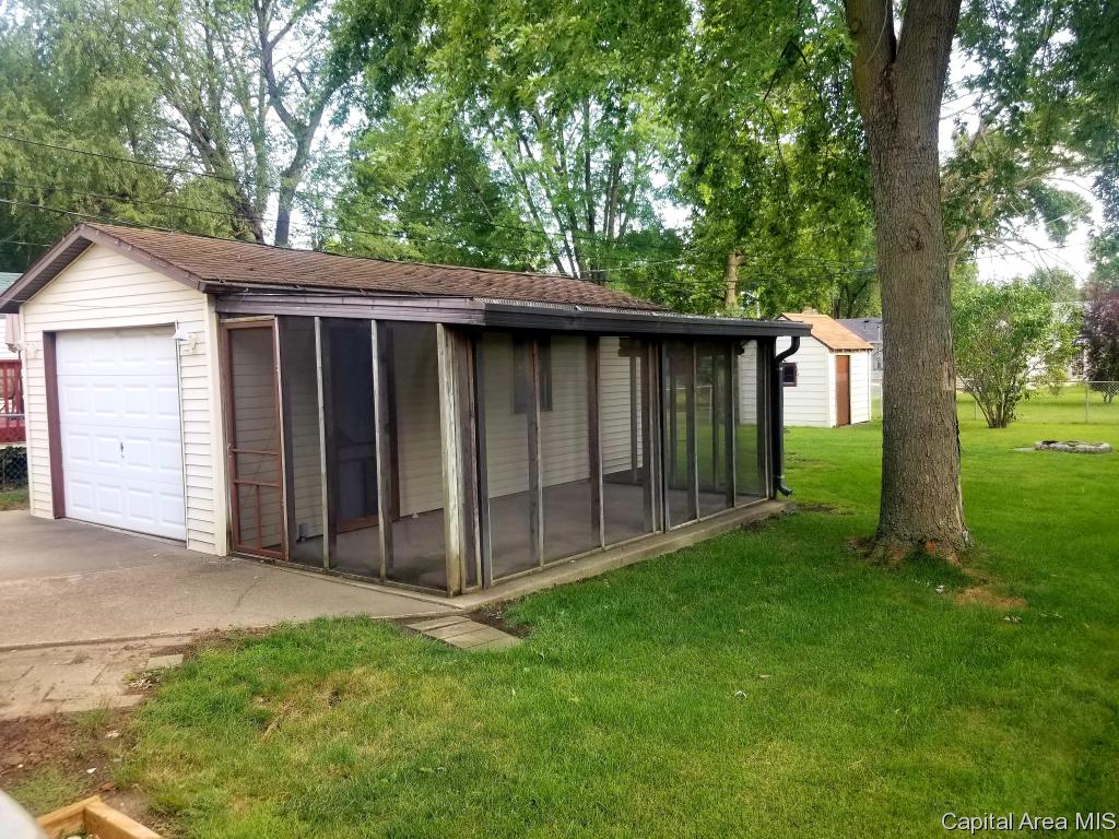 2216 E Keys Springfield, IL 62702 - Photo 5 of 25