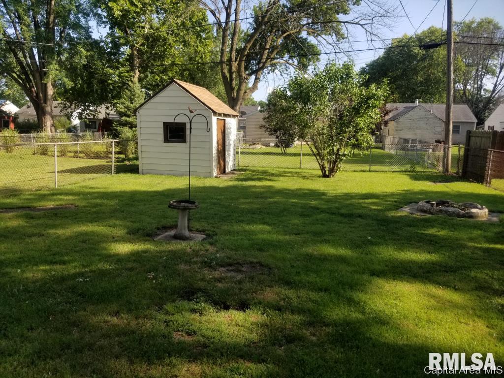 2216 E Keys Springfield, IL 62702 - Photo 6 of 25