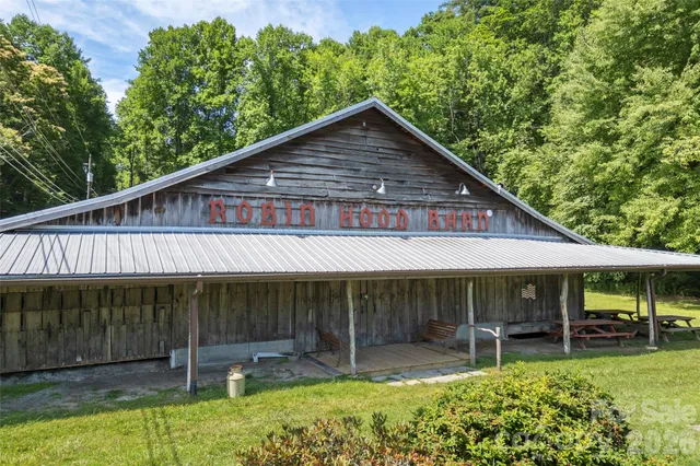 $1,099,000 | 472 Cardinal Road, Brevard, NC 28712