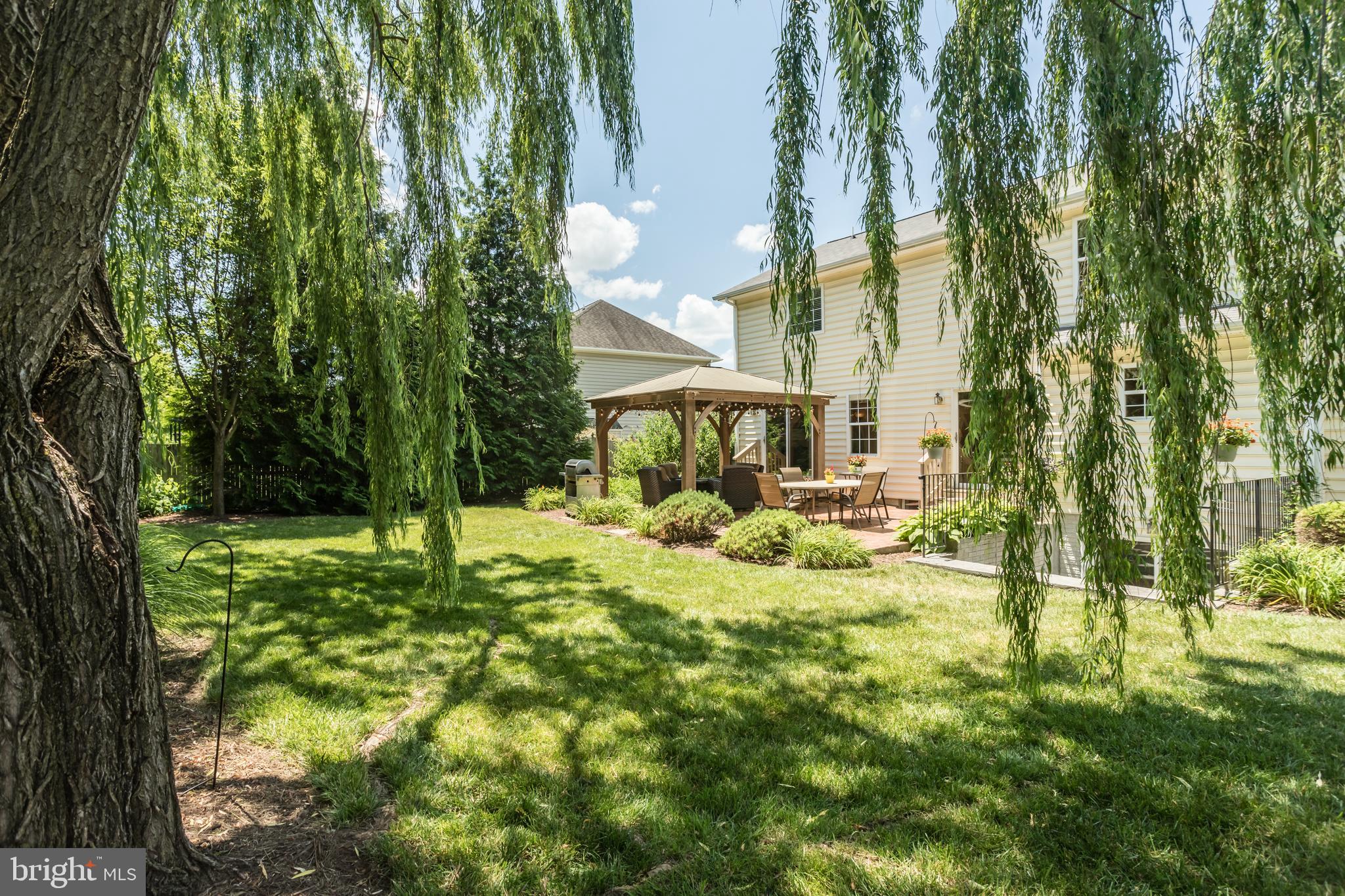 286 Huntersridge Road Winchester, VA 22602 - Photo 35 of 42 Who doesn't love a peaceful Weeping Willow?