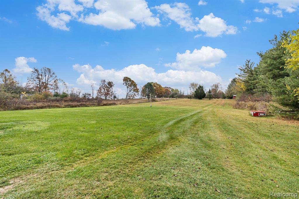 11506 Lapeer Road Davison, MI 48423 - Photo 23 of 37