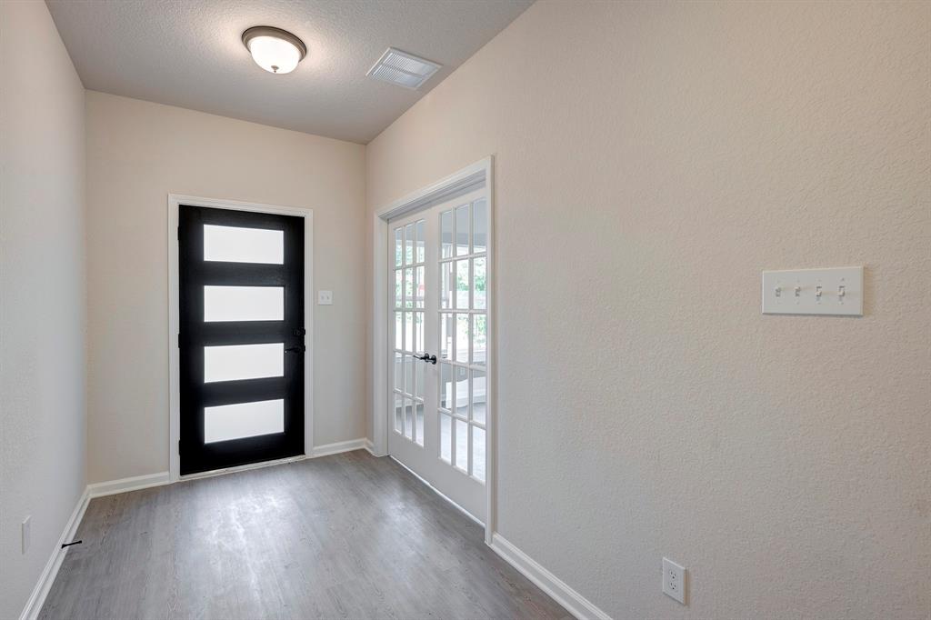 4336 Brayfield Road Fort Worth, TX 76036 - Photo 3 of 17 The Davenport II- Foyer and Study