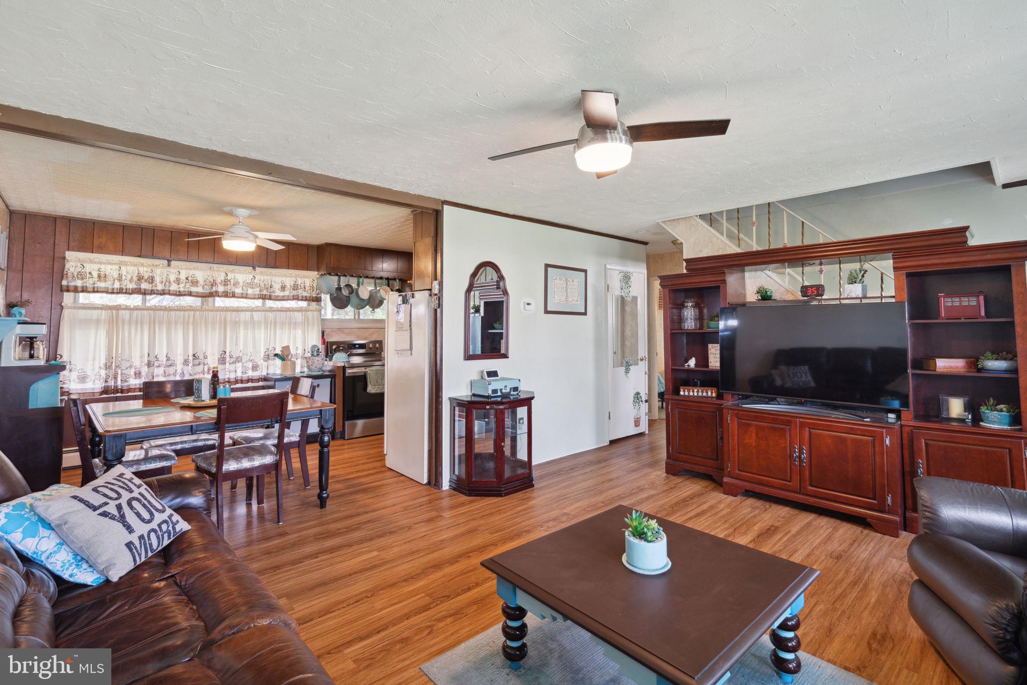 41 Merry Turn Road Levittown, PA 19056 - Photo 7 of 35 Gallery Image 7