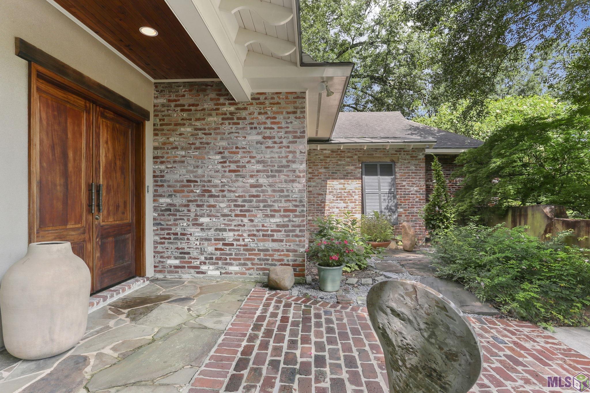 16056 Highland Bluff Court Baton Rouge, LA 70810 - Photo 9 of 60