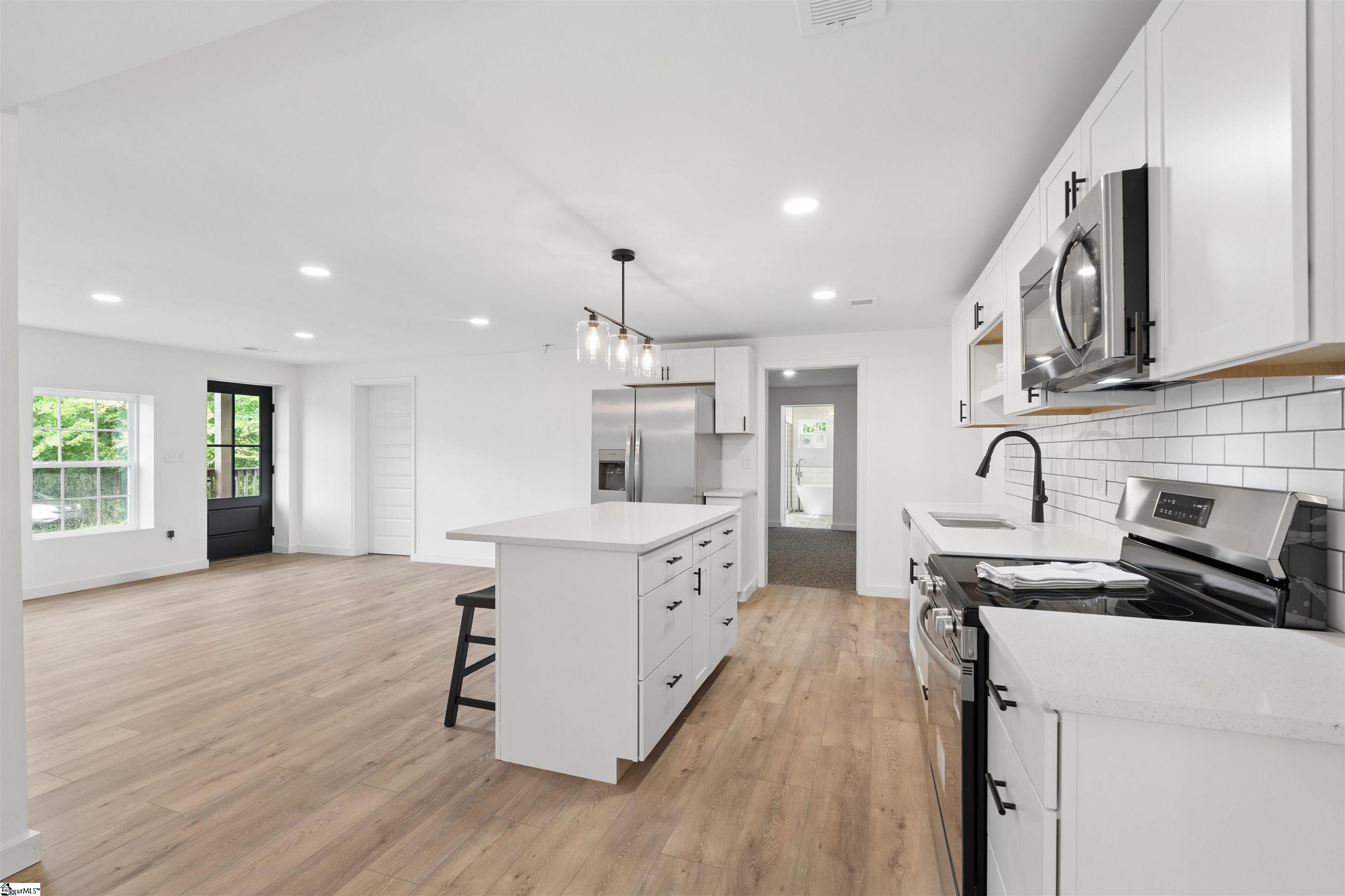 147 State Rd S-37-132 West Union, SC 29696 - Photo 8 of 28