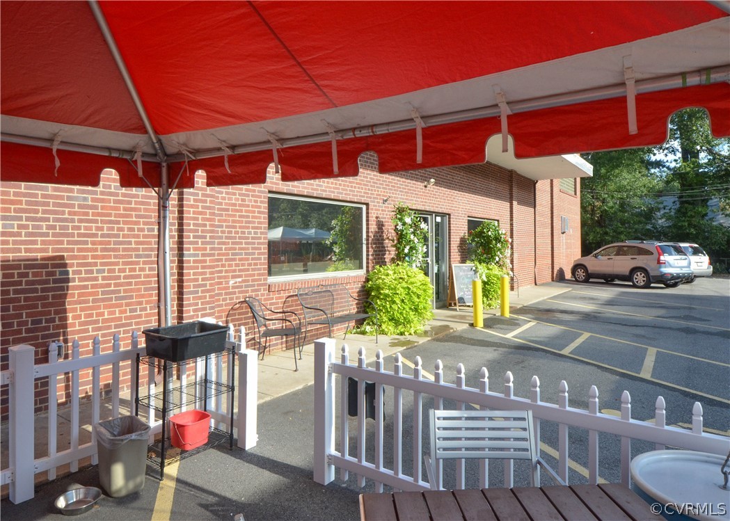 5212 Devonshire Road Richmond, VA 23225 - Photo 41 of 43 Outdoor, tented seating at The Westover