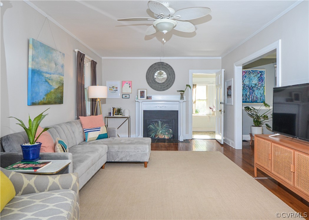 5212 Devonshire Road Richmond, VA 23225 - Photo 5 of 43 Living room is open to the dining room and sun roo