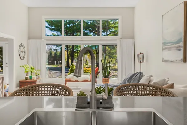$478,000 | 8906 B Manhattan North, Unit B, Traverse City, MI 49685