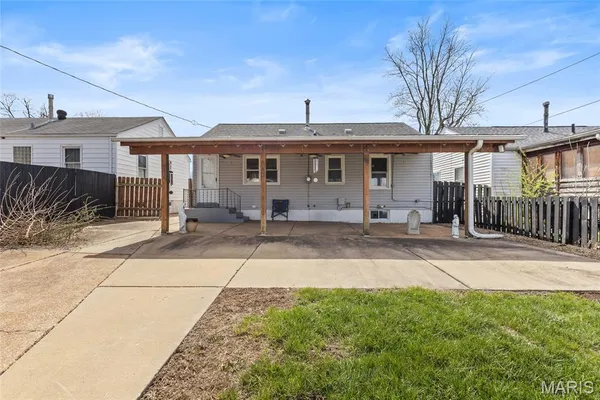 $164,900 | 11041 St Pius Lane, St. Ann, MO 63074