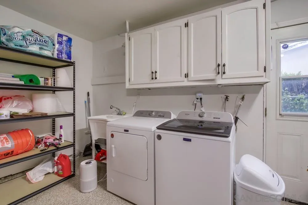 10520 El Nopal Santee, CA 92071 - Photo 22 of 34 a utility room with dryer and washer