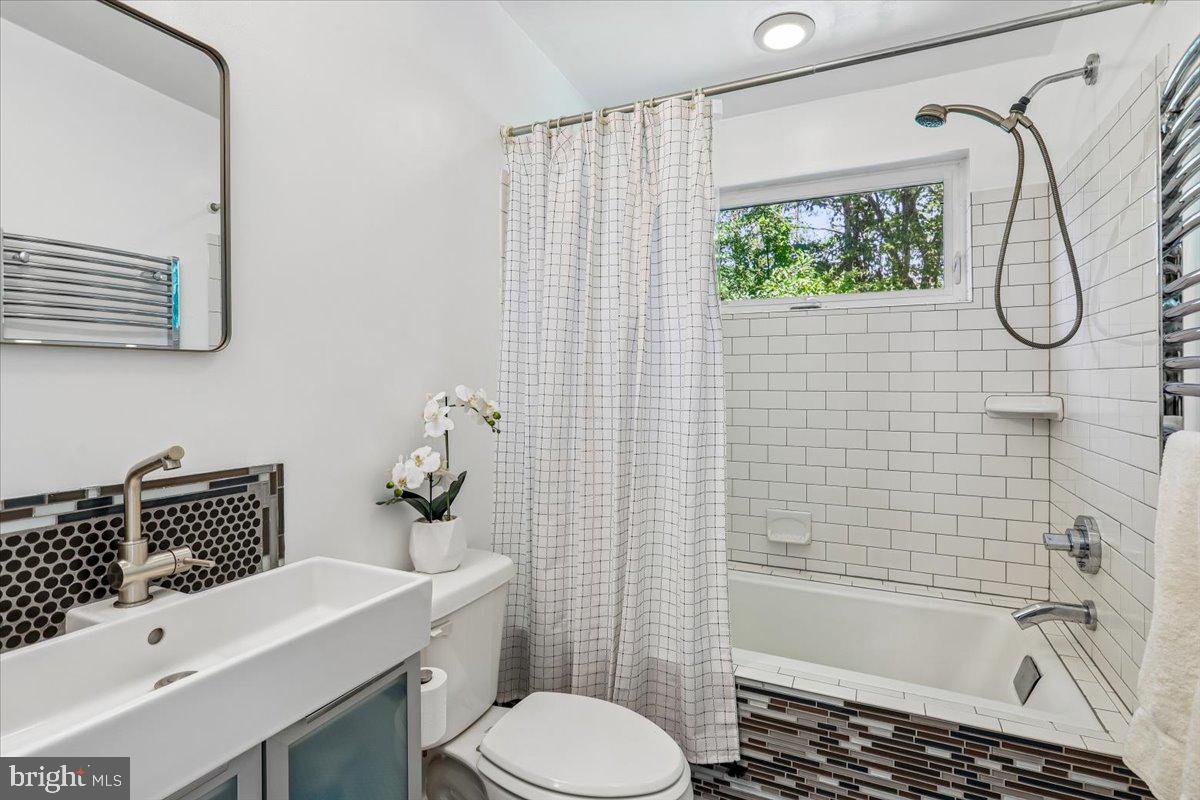 2400 Rutland Road Davidsonville, MD 21035 - Photo 26 of 52 Full Bathroom