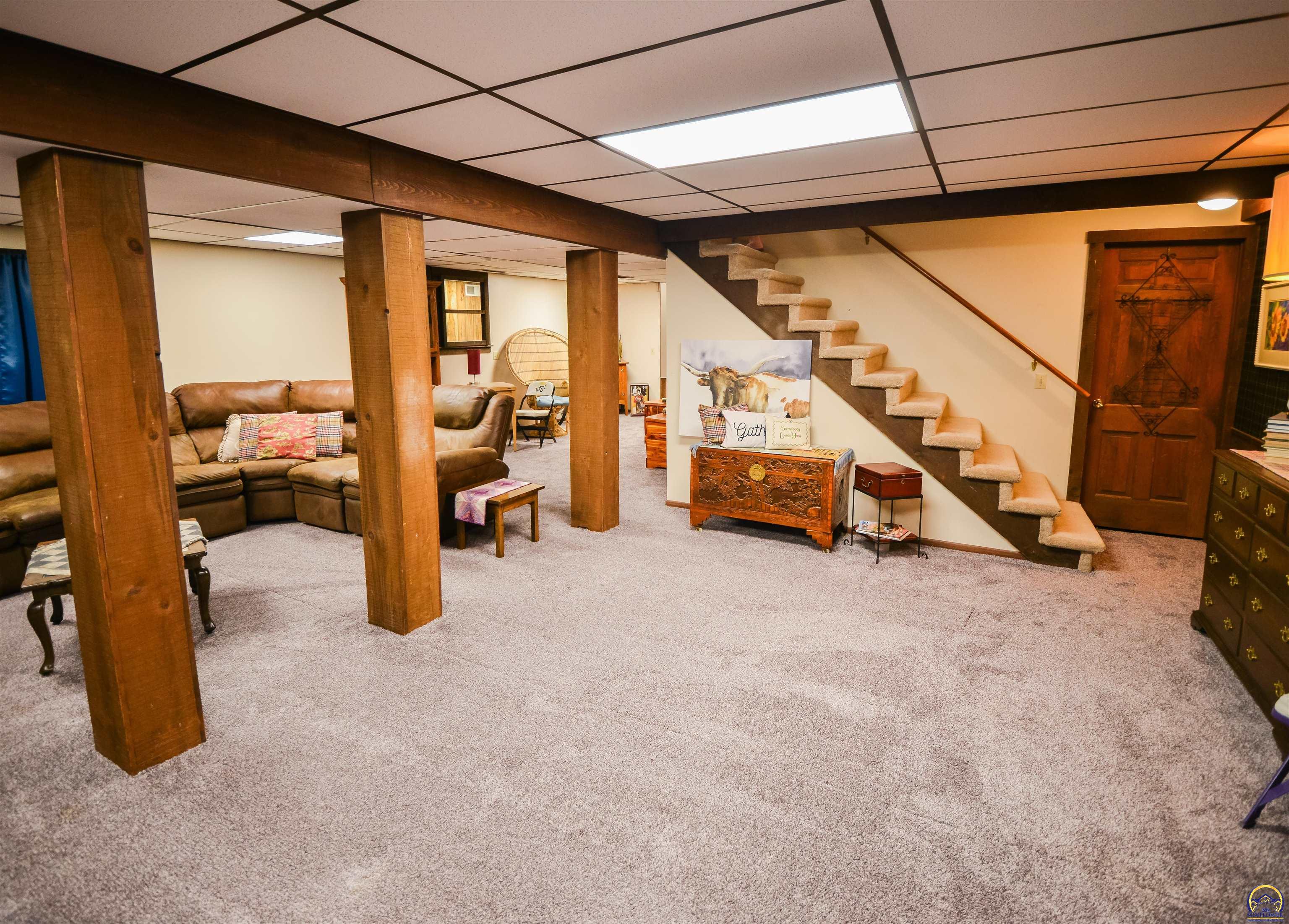 1786 Rd E5 Emporia, KS 66801 - Photo 29 of 62