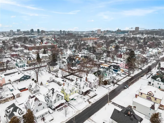 $139,900 | 250 McLennan Avenue, Syracuse, NY 13205