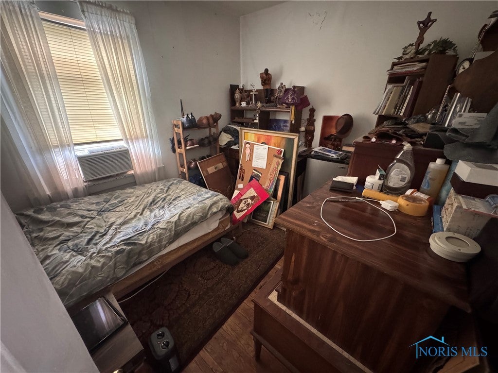 2125 Wyndhurst Road Toledo, OH 43607 - Photo 4 of 14 Gallery Image 4