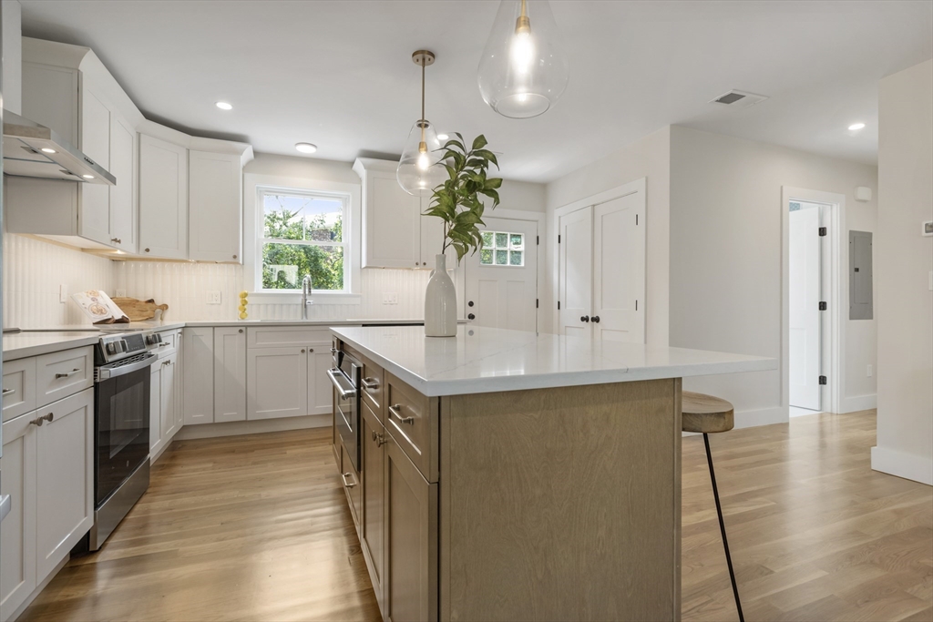 160 R High Street Randolph, MA 02368 - Photo 9 of 35 Gallery Image 9