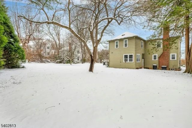 $925,000 | 247 Hillside Avenue, Chatham, NJ 07928