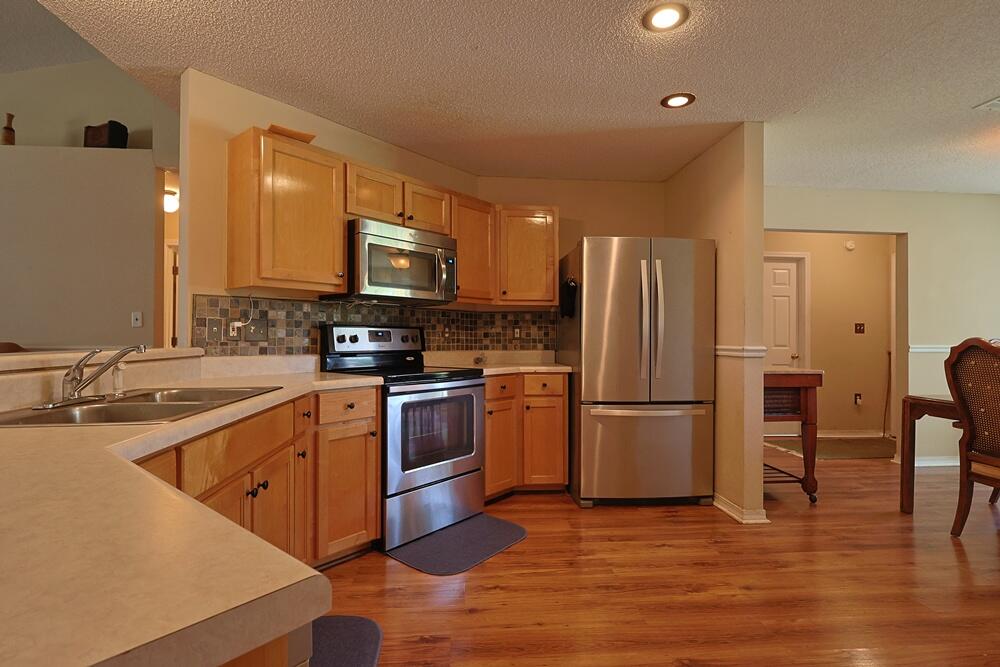 5205 Whitehurst Lane Crestview, FL 32536 - Photo 11 of 35 Kitchen.2