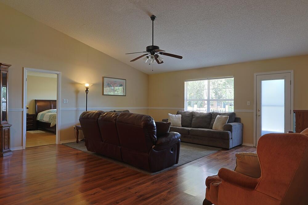 5205 Whitehurst Lane Crestview, FL 32536 - Photo 17 of 35 Living Room.1