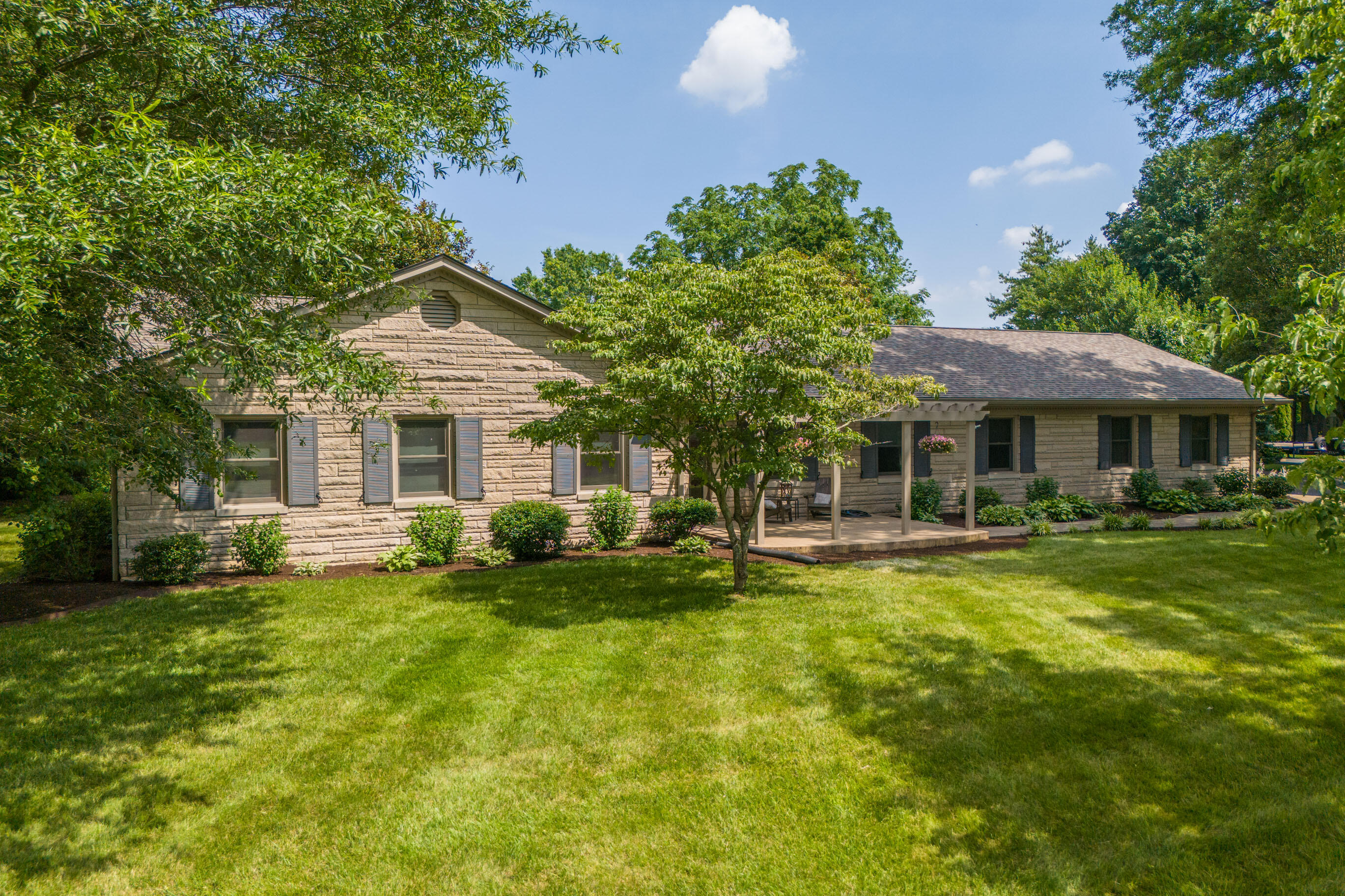 2227 Bahama Road Lexington, KY 40509 - Photo 1 of 46 20250625-2227-Bahama-Rd-drone-fh-002_web