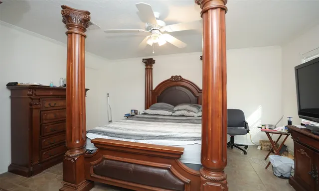 $295,000 | 3400 Timmons Lane, Unit 48, Houston, TX 77027