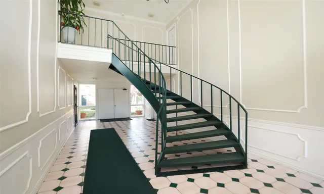 $295,000 | 3400 Timmons Lane, Unit 48, Houston, TX 77027