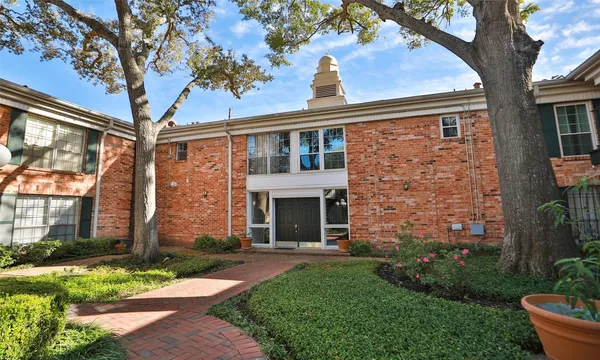 $295,000 | 3400 Timmons Lane, Unit 48, Houston, TX 77027