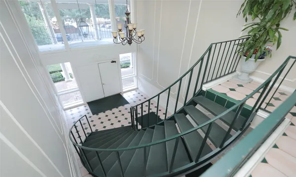 $295,000 | 3400 Timmons Lane, Unit 48, Houston, TX 77027