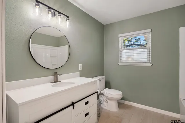 $290,000 | 291 East Main Street, Van, TX 75790