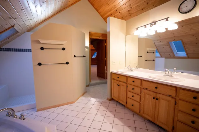 $675,000 | 13869 Hardy Lake Road Southwest, Pillager, MN 56473