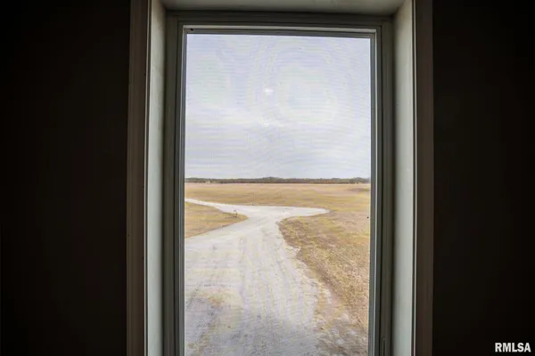 $819,999 | 857 Ariel View Lane, De Soto, IL 62924